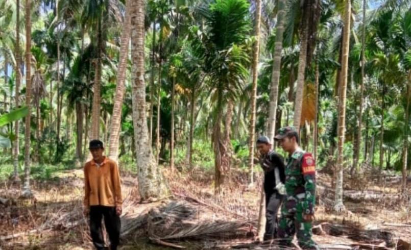 Suasana Lebaran Babinsa 03/Tpl Tetap Patroli Antisipasi Karhutla