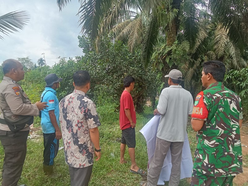 Serka Rizal Nst Sosialisasi dan Patroli Tapal Batas, Pastikan Langit Kemuning Bebas Asap