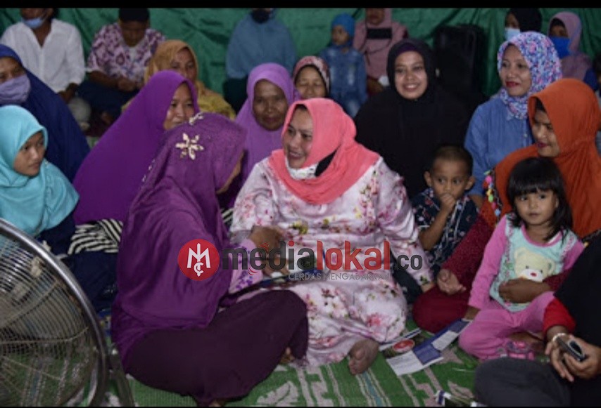 Silaturrahmi Dengan Warga Pematang Pudu, Kasmarni Didoakan Kemenangan  Silaturrahmi Dengan Warga Pematang Pudu, Kasmarni Didoakan Kemenangan