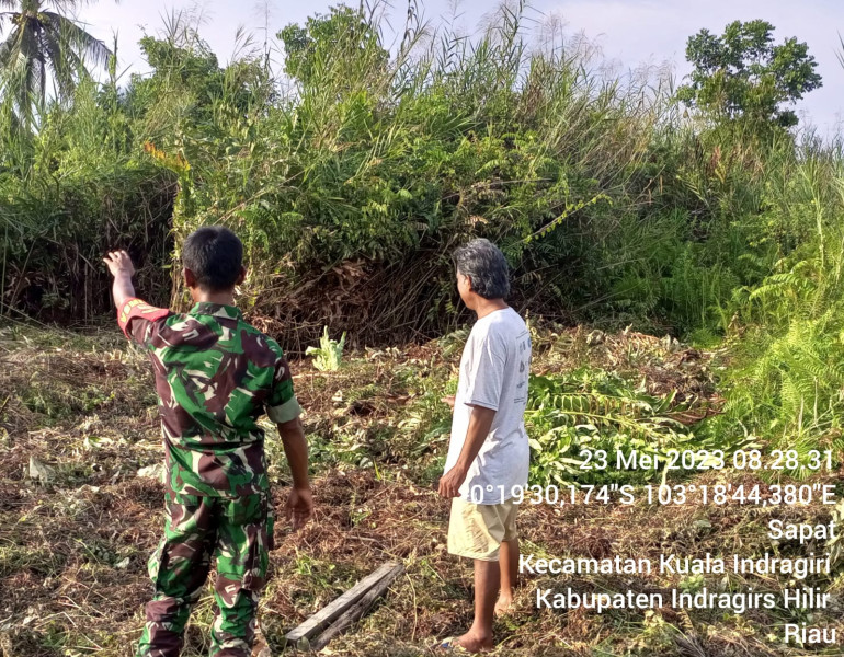 Babinsa Koramil 04/Kuindra Patroli Karlahut di Binaan Agar Terjaga Lingkungan Sekitar
