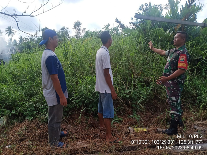 Giat Babinsa Koramil 10/Pelangiran Dalam Mencegah Karhutla di Binaan