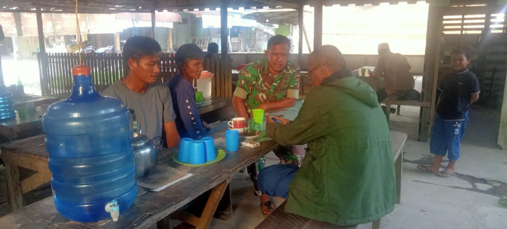 Rutinitas Babinsa Koramil 09/Kemuning di Wilayah Untuk Terus Bersilaturrahmi