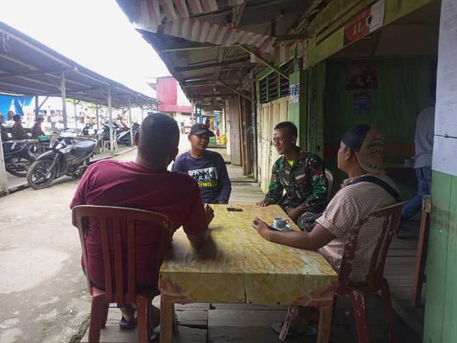 Babinsa Koramil 04/Kuindra Tetap Jaga Keamanan dan Ketentraman Di Desa