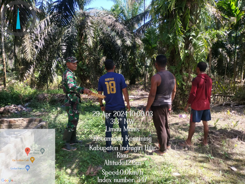 Babinsa Koramil 09/Kmg Stop Karhutla Di Wilayah Binaan Bersama Masyarakat