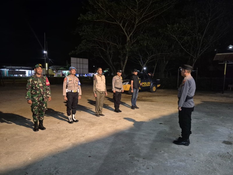 Sinergi Tanpa Batas: Serda Suirwansah dan Polsek Kempas Giatkan Patroli Siskamling, Wujudkan 