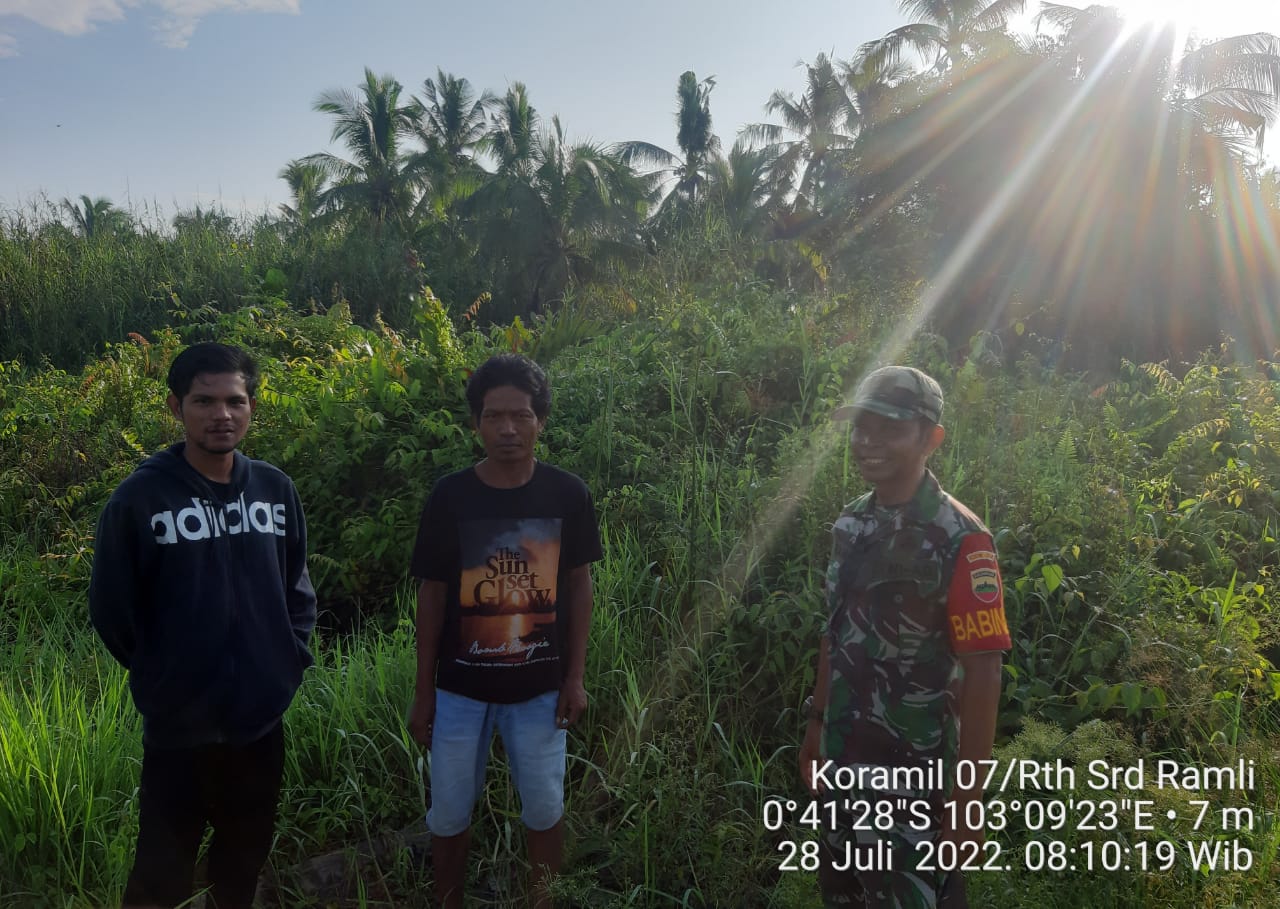 Cegah Kebarakan Oleh Babinsa Koramil 07/Reteh Melalui Patroli dan Sosialisasi