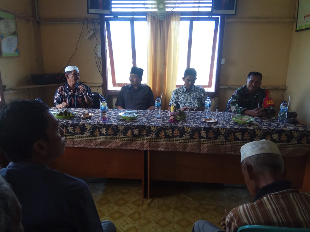 Babinsa Koramil 02/Tanah Merah Hadiri Sosialiasi Program Kerja Anggota DPRD Provinsi Riau