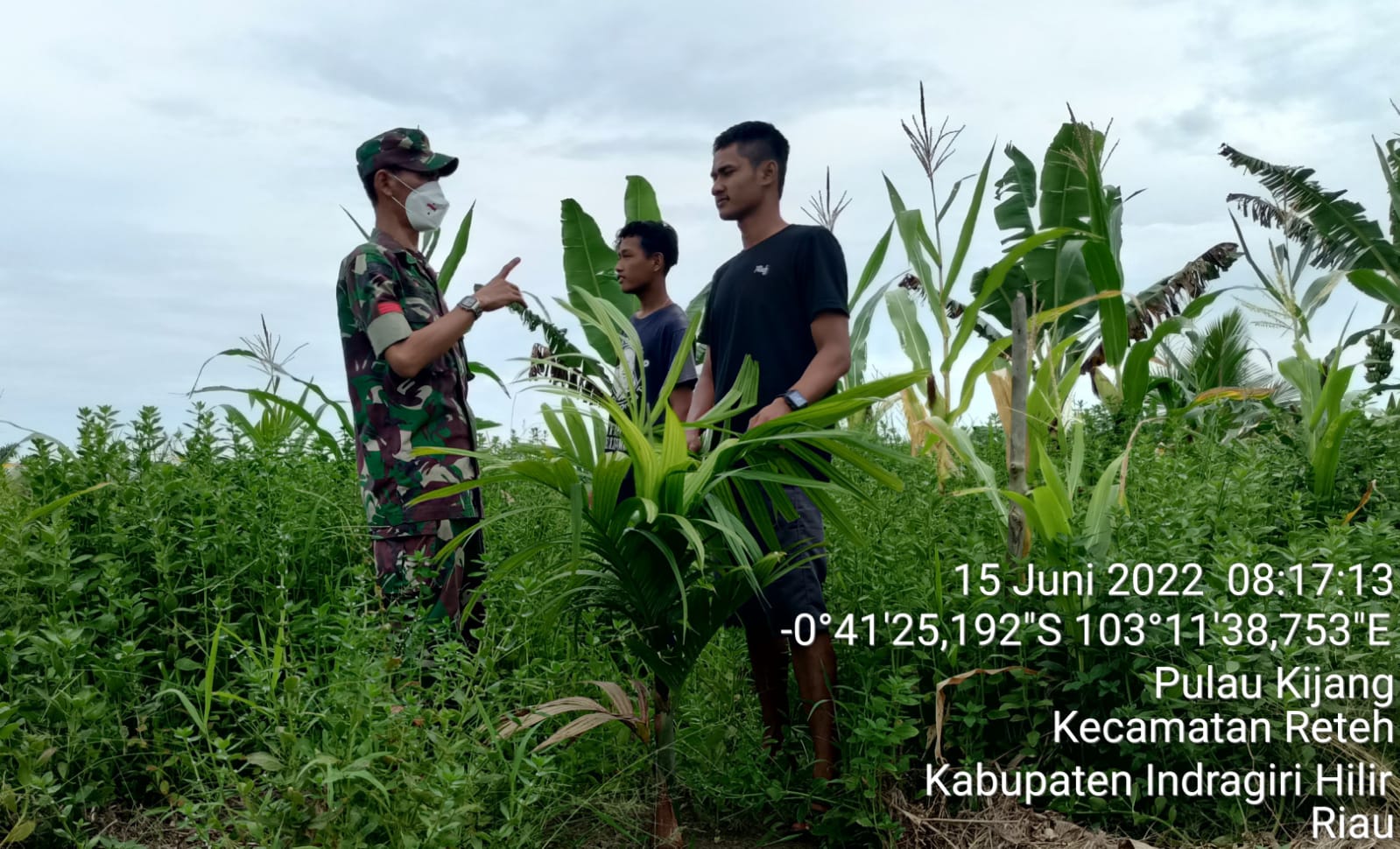 Patroli Karlahut, Babinsa Koramil 07/Reteh Terus Himbau Warga Dampak Dari Kebakaran