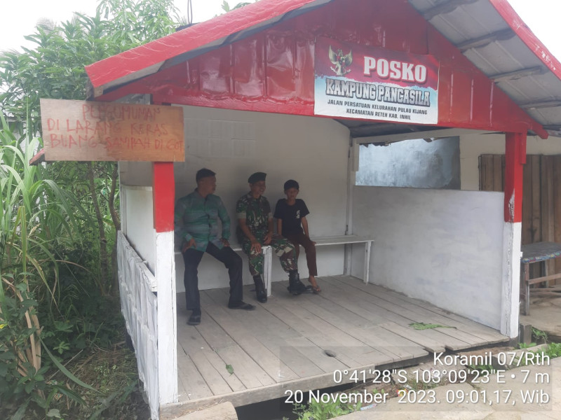 Koramil 07/Reteh Mensosialisasikan Bahaya Narkoba dan Pergaulan Bebas Kepada Pemuda Kampung Pancasila