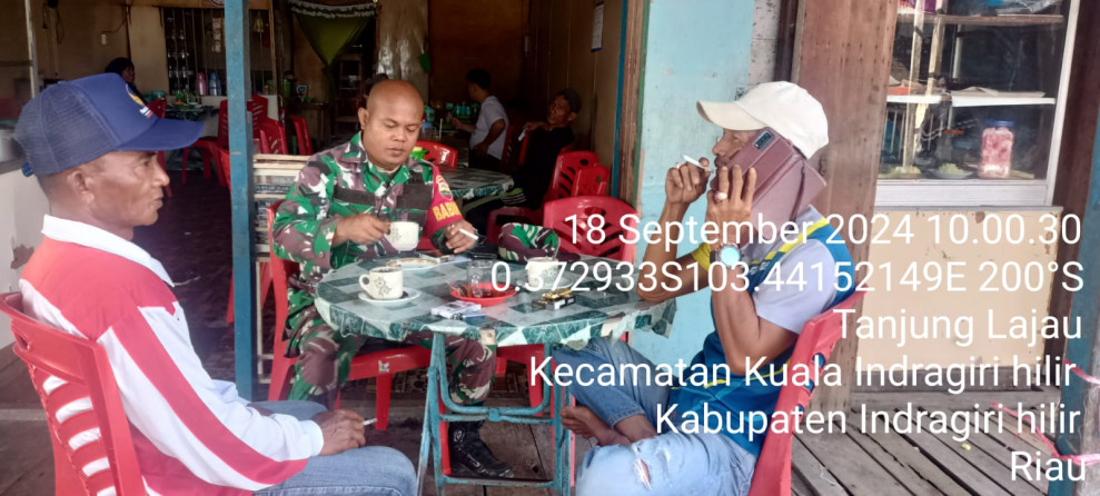 Jelang Pilkada, Babinsa Koramil 04/Kuindra Ciptakan Suasana yang Kondusif