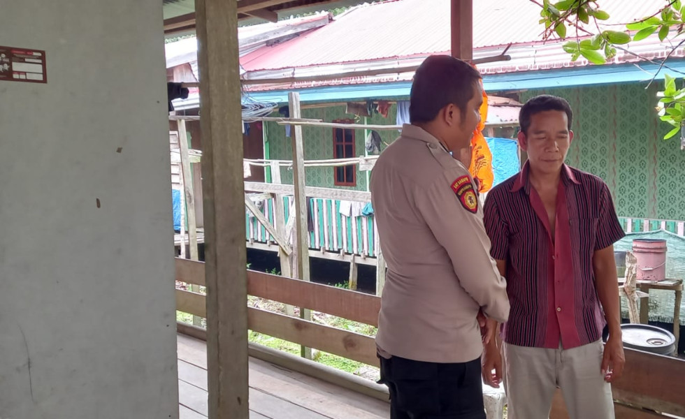 Melalui Sambang, Bhabinkamtibmas Desa Gembira Brigadir Sebi Kurniawan Ajak Masyarakat Wujudkan Kamtibmas Kondusif