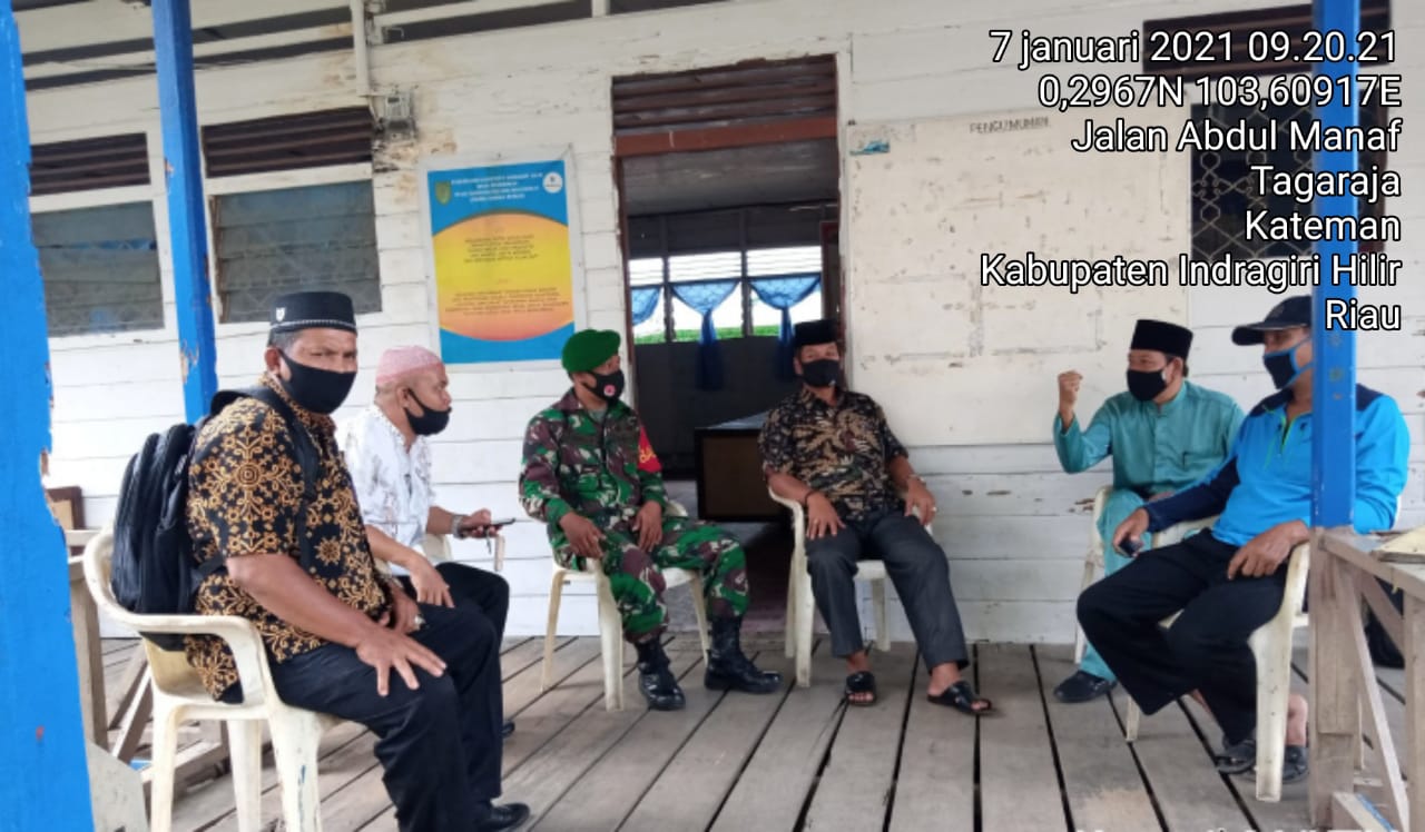 Serma Indra Rahman Laksanakan Komsos di Kelurahan Tagaraja