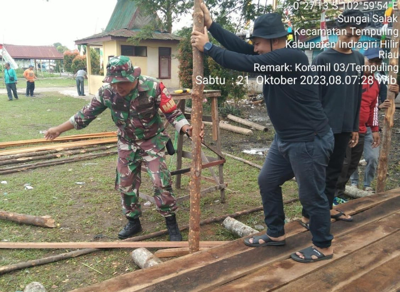 Goro Salah Satu Cara Untuk Giat Komsos Oleh Babinsa 03/Tpl Dengan Warga