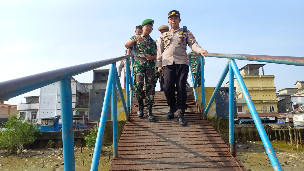 Babinsa Serda M. Tahir Himbau Masyarakat Untuk Jaga Kebersihan di Lingkungan Sekaligus Hindari Narkoba