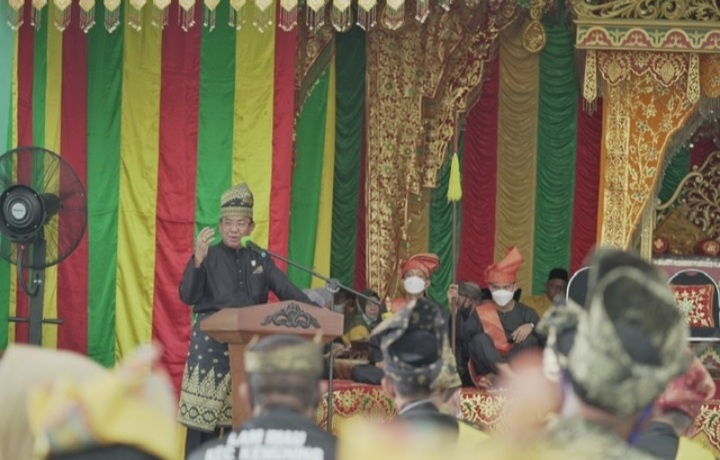 Hadiri Pelantikan LAMR 2 Kecamatan, Bupati HM Wardan Pinta Bukti Nyata dari Program LAMR Inhil