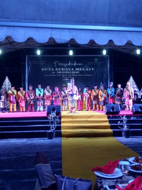 Dua Puluh Orang Duta Budaya Melayu se Provinsi Riau Resmi Dikukuhkan  Dua Puluh Orang Duta Budaya Melayu se Provinsi Riau Resmi Dikukuhkan