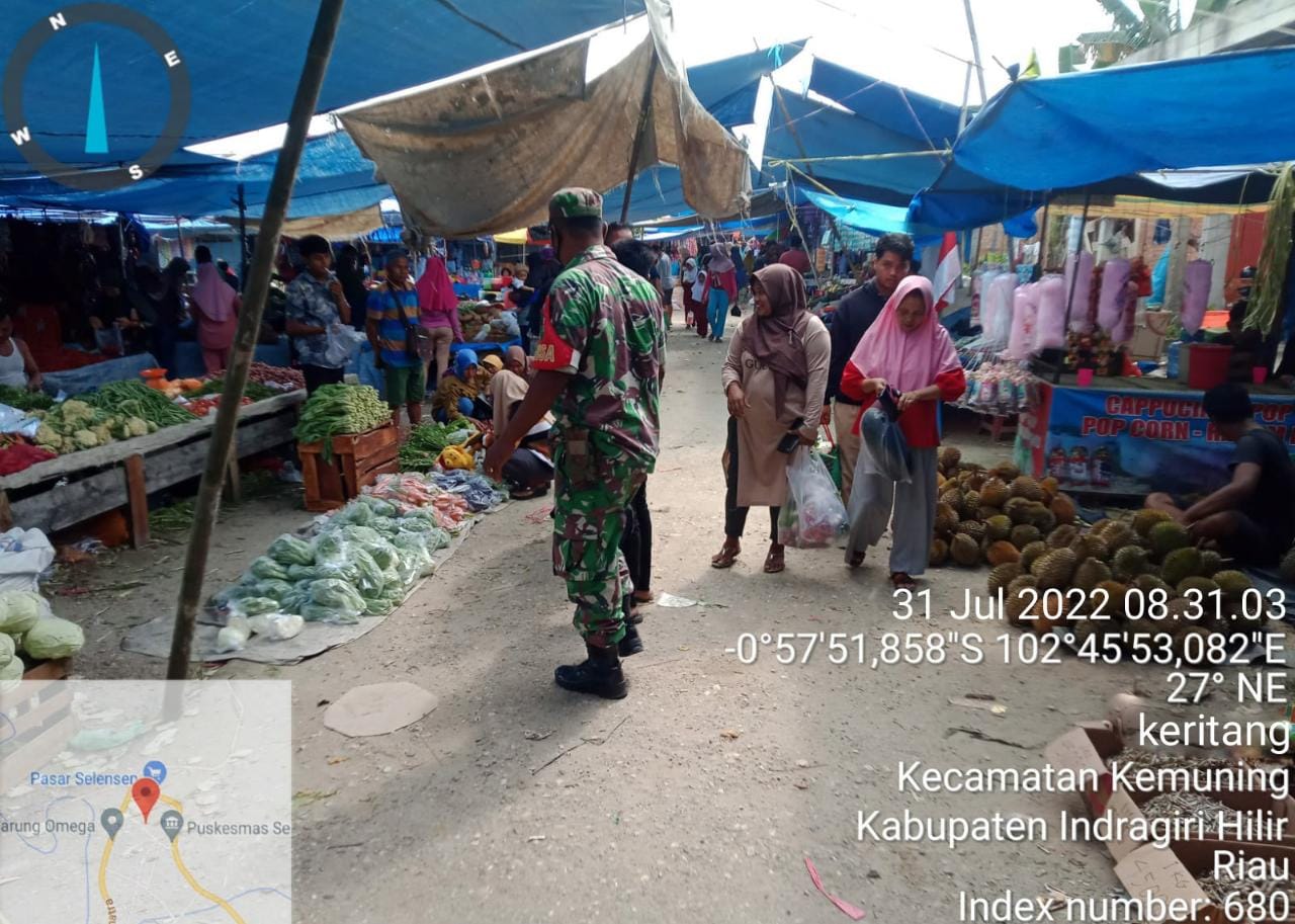 Demi Kesehatan, Personel Koramil 09/Kemuning Terus Lakukan Penegakan Prokes