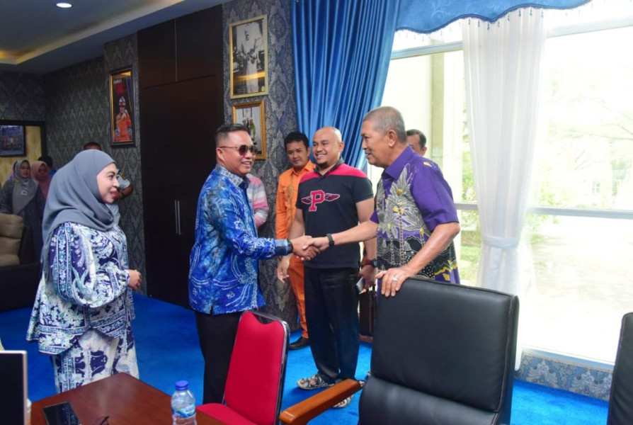 Wakil Bupati H.Syamsuddin Uti Terima Kunjungan Silaturahmi Warga Banjar dari Kalsel