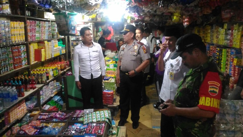 Razia Pasar, Kecamatan GAS Aman Dari Cacing Dalam Kemasan Sarden 