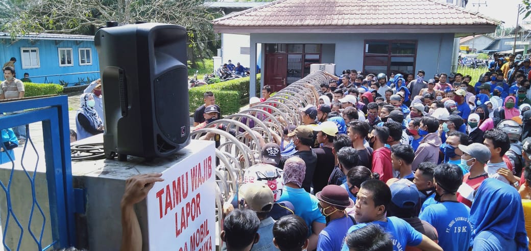 Ratusan Karyawan PT ISK di Inhil Lakukan Demo Tuntut THR