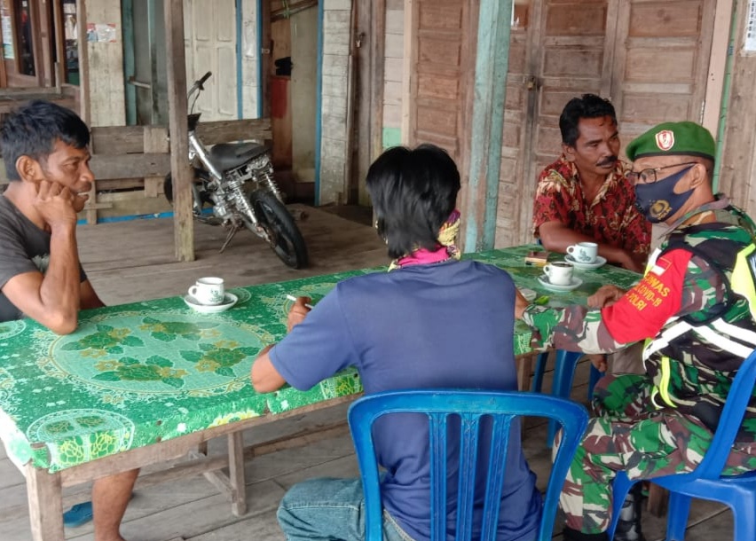 Serda Iclas Manalu Babinsa Koramil 04/Kuindra Terus Lakukan Komsos