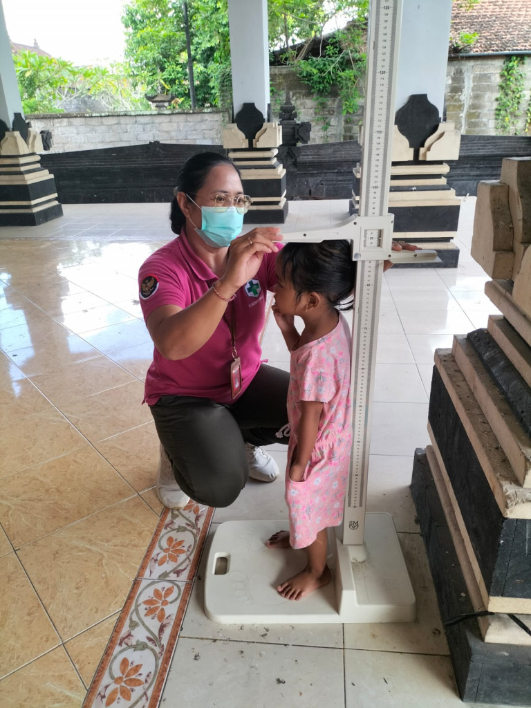 Rahmi Indrasuri : Posyandu Sebagai Pusat Pemantauan Gizi dan Pertumbuhan Anak