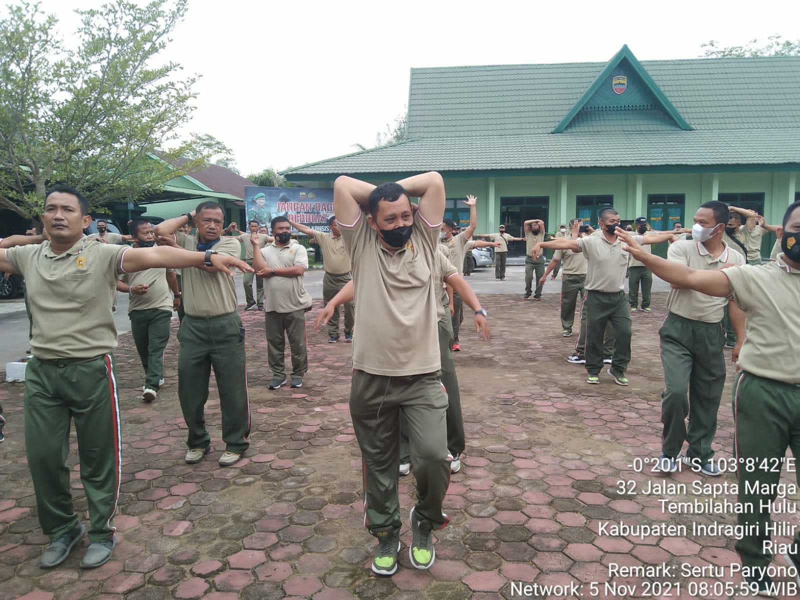 Anggota Koramil 03/Tempuling Kodim 0314/Inhil Senam Aerobic Tingkatkan Stamina dan Kebugaran