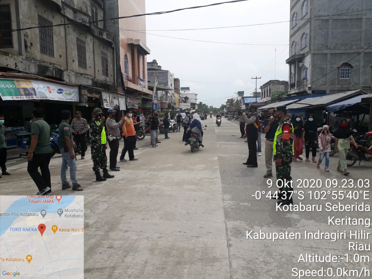 Koramil 09/Kemuning Kodim 0314/Inhil Lakukan Penegakan Prokes di Simpang Empat Kotabaru Seberida