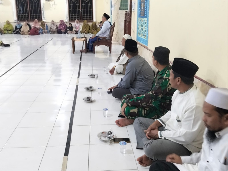 Serma Suhaidi Menghadiri Peringatan Isra Mi'raj di Concong Luar: Menggugah Kesadaran Masyarakat Tentang Pentingnya Nilai-Nilai Agama