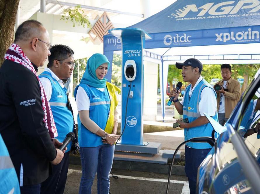 Terus Tingkatkan Jumlah SPKLU Selama 2023, PLN Berhasil Penuhi Kebutuhan Pengguna Kendaraan Listrik di Indonesia