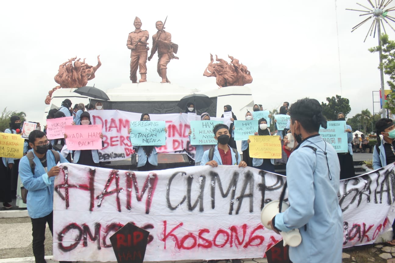 Lemahnya Penegakan HAM di Indonesia, BEM UNRI Adakan Aksi Mimbar Bebas dan Aksi Teatrikal