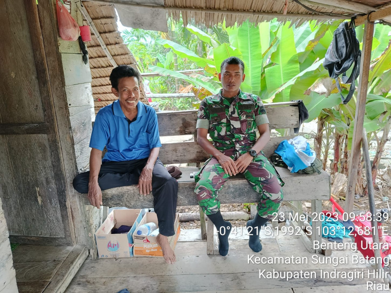 Koramil 07/Reteh Praka Edi Sutrisno Tetap Jalin Hubungan Baik Bersama Warga