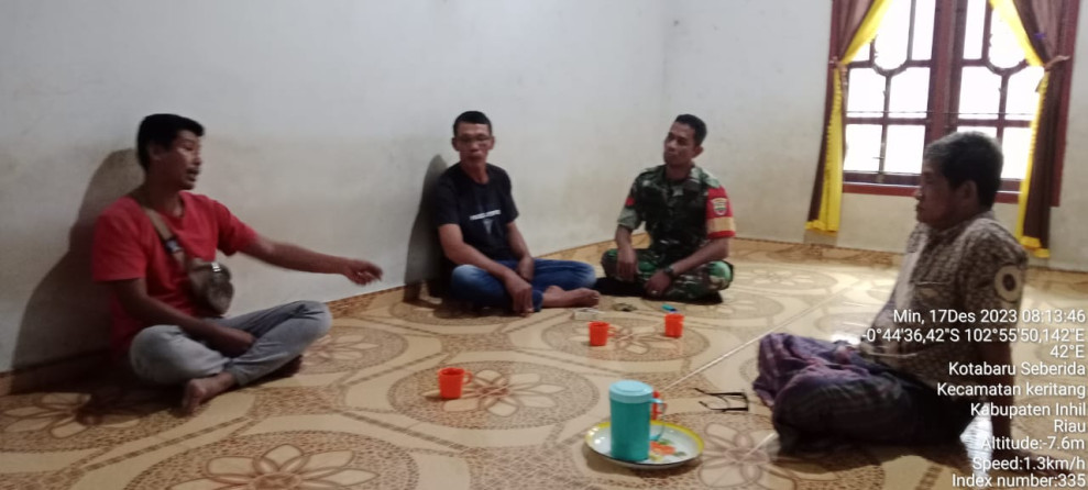 Agar Terjalinnya Silaturahmi, Babinsa Koramil 09/Kmg Rutin Untuk Jalankan Komsos Di Binaan