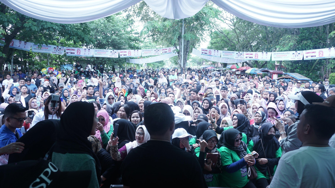 TEMBILAHAN MENYALA, Puluhan Ribu Masyarakat Antusias Datangi Kampanye Fermadani