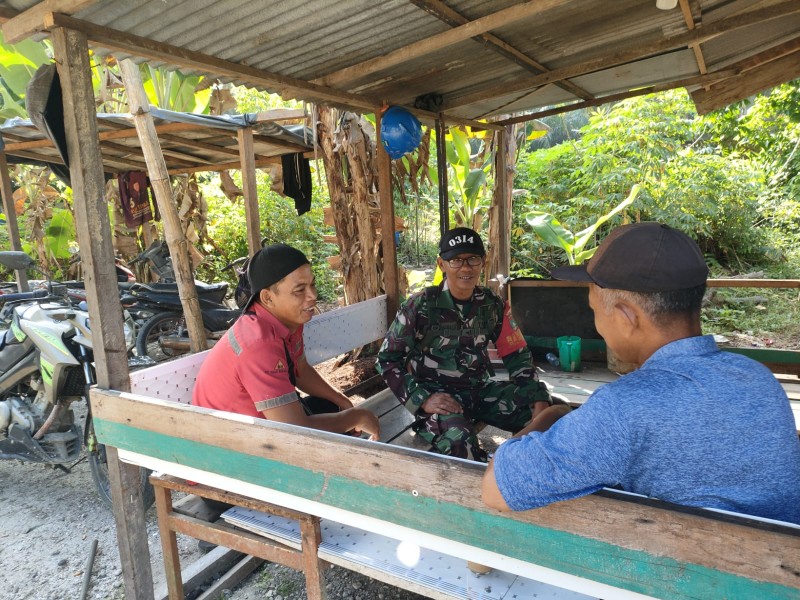 Selalu aktif Jaga Silaturahmi, Babinsa Koramil 03/Tempuling Sambangi Warga Binaan