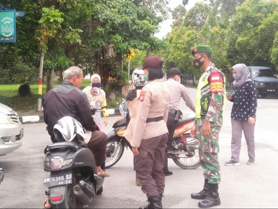 Tim Gabungan TNI/Polri dan Satpol PP Siak Laksanakan Operasi Yustisi di Kota Siak