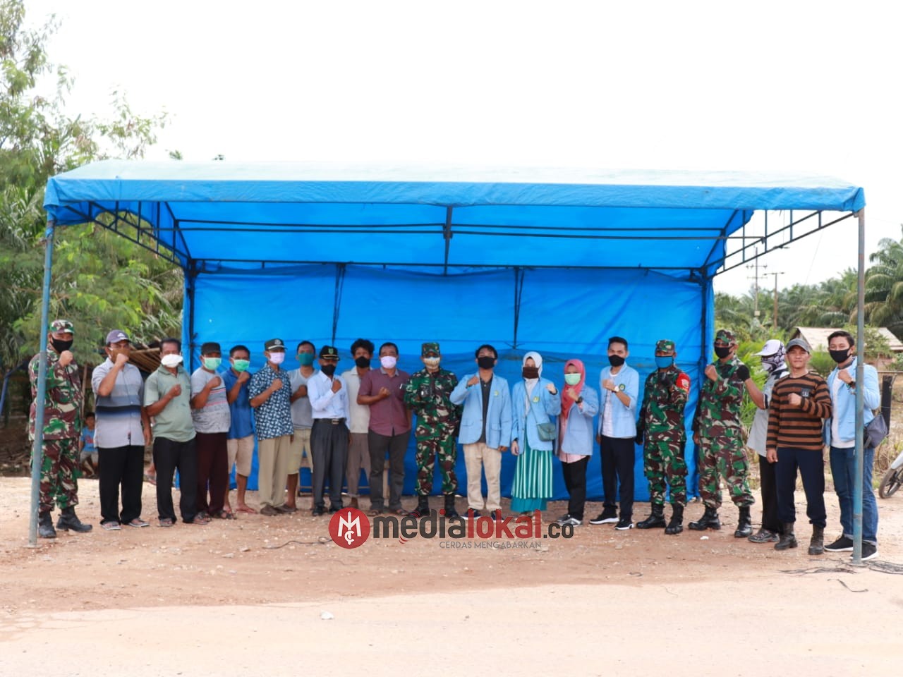 Tim Kukerta dan Relawan Kecamatan Bangko Pusako Dirikan Posko Penanganan Covid-19 