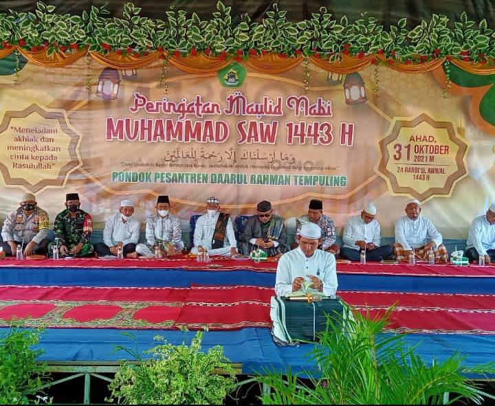 Babinsa 03/Tempuling Hadiri Peringatan Maulid Nabi Muhammad SAW 1443 H di Ponpes Daarul Rahman
