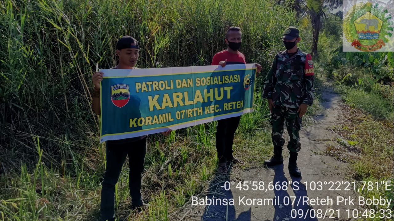 Cegah Karhutla, Babinsa Koramil 07/Reteh Rutin Lakukan Patroli dan Sosialisasi