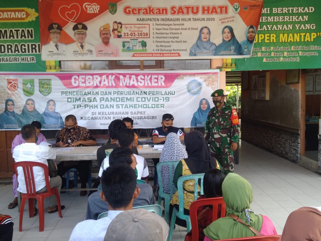 Babinsa Koramil 04/Kuindra Kawal dan Dampingi Proses Penyaluran BST Tahap 4 dan 5