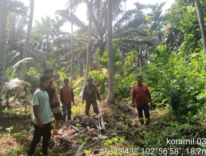 Babinsa Koramil 03/Tempuling Secara Rutin Laksanakan Patroli Karlahut