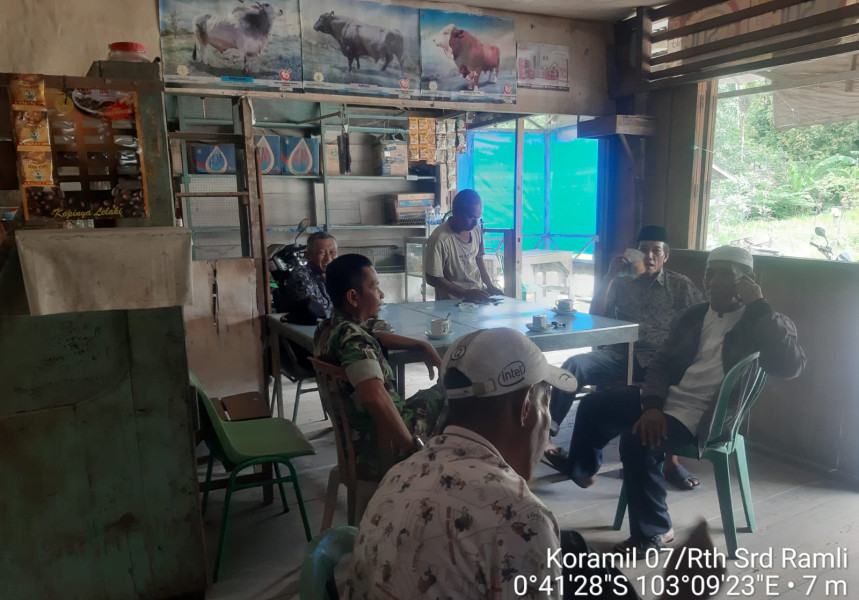 Melalui Komsos, Koramil 07/Reteh Serda Ramli Wujudkan  Pemilu Damai 2024