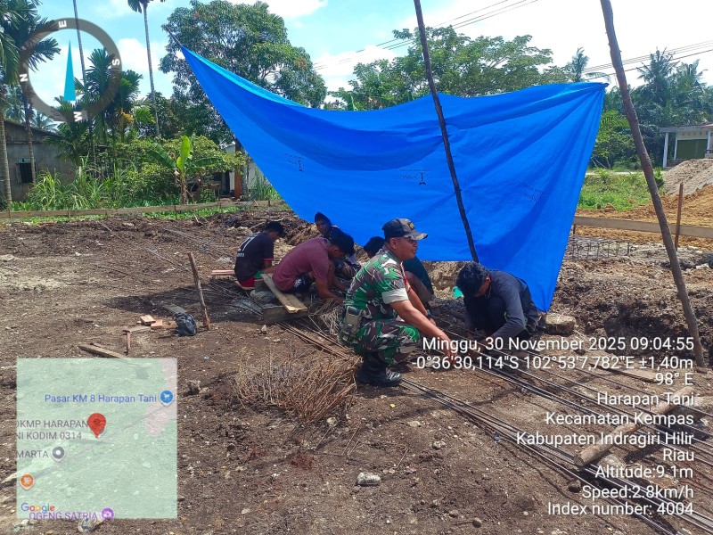 Progres Pembangunan KDKMP di Wilayah Kodim 0314/Inhil, Babinsa Serka N. Sipayung Pantau Langsung