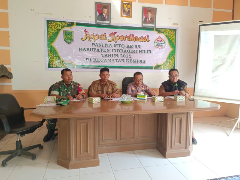Babinsa Koramil 03/Tempuling Aktif dalam Persiapan MTQ Ke-55 di Kempas