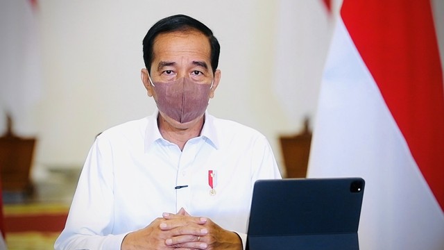 Jokowi Cabut 2.078 Izin Perusahaan Tambang