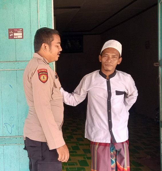 Lewat Sambang, Bhabinkamtibmas Desa Gembira Brigadir Sebi Kurniawan Rutin Ajak Warga Wujudkan Kamtibmas Kondusif