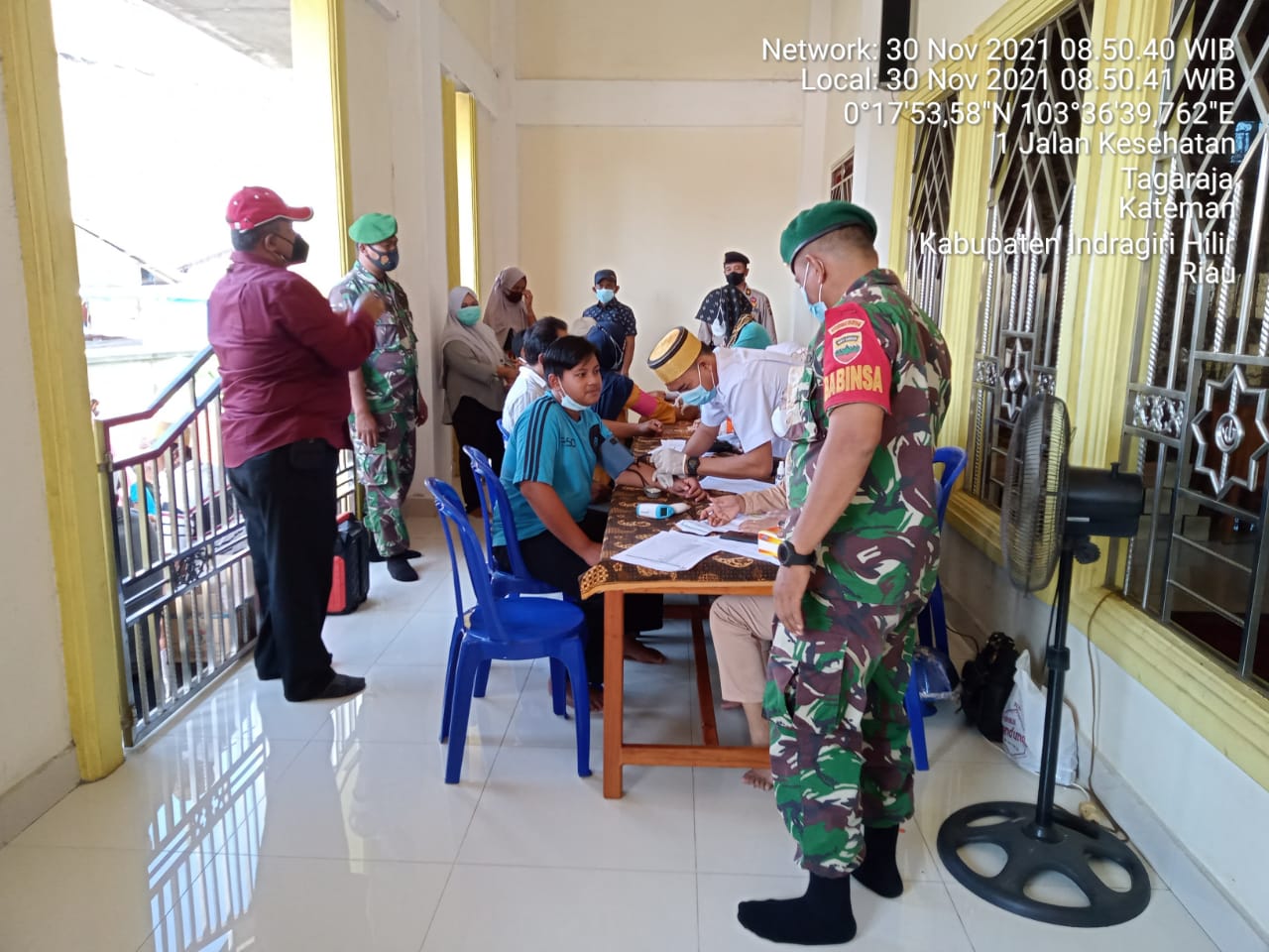 Babinsa Koramil 06/Kateman Terus Tinjau Pelaksanaan Vaksinasi di Tagaraja