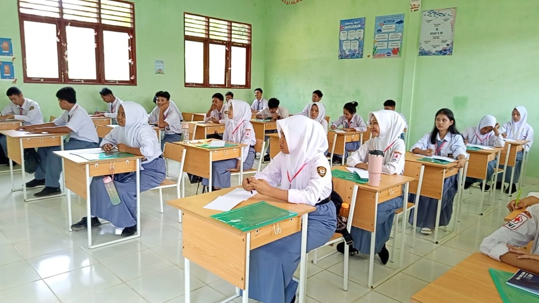 LDKS SMK Negeri 1 Kuala Cenaku Diperkuat Materi Jurnalistik dari JMSI Inhu