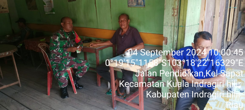 Peduli Antar Sesama, Babinsa Koramil 04/Kuindra Tingkatkan Kekompakan Dengan Masyarakat