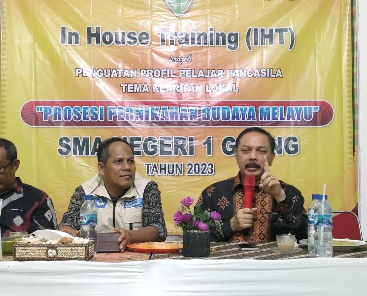 Datok Seri H Said Syarifuddin Ketua LAMR Inhil Jadi Narsum IHT-P5 Sekolah Penggerak SMAN 1 Gaung